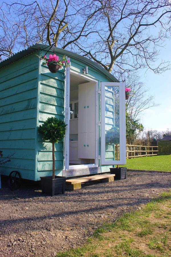 Hopgarden Glamping Luxury Shepherds Huts Wadhurst Exterior photo
