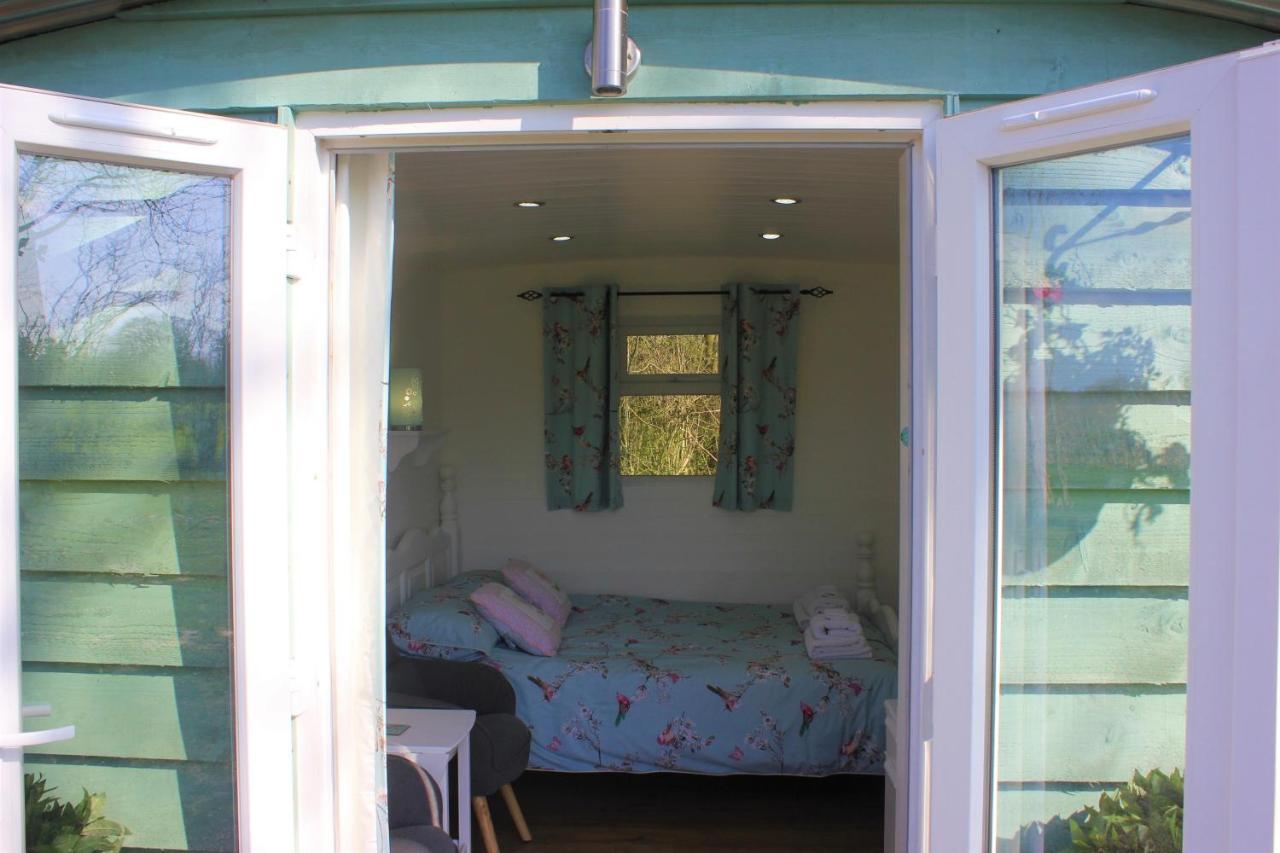Hopgarden Glamping Luxury Shepherds Huts Wadhurst Exterior photo