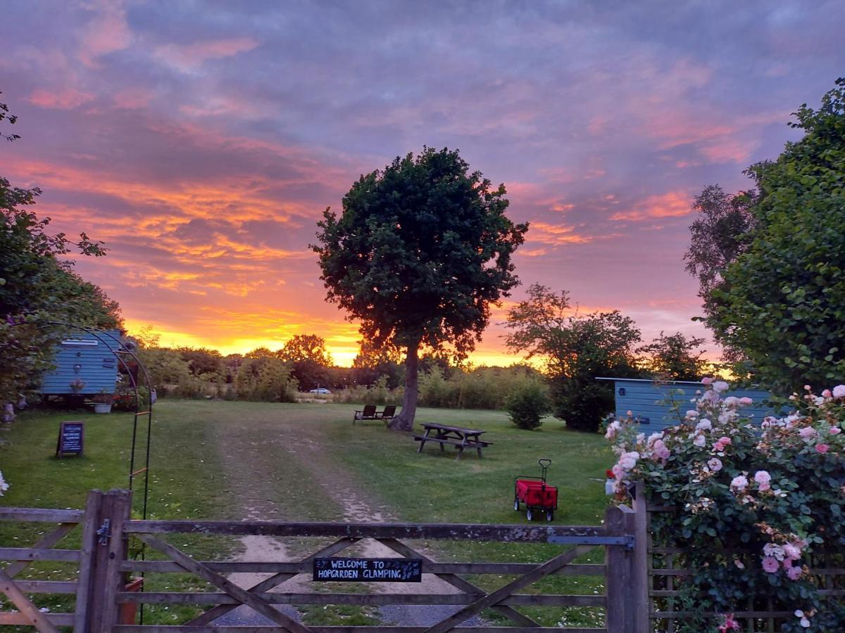 Hopgarden Glamping Luxury Shepherds Huts Wadhurst Exterior photo