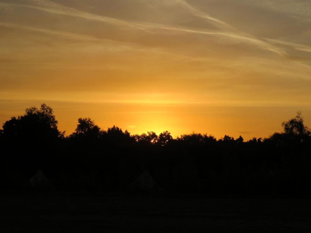 Hopgarden Glamping Luxury Shepherds Huts Wadhurst Exterior photo