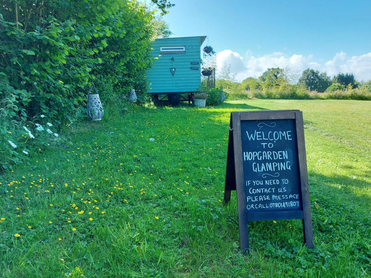 Hopgarden Glamping Luxury Shepherds Huts Wadhurst Exterior photo